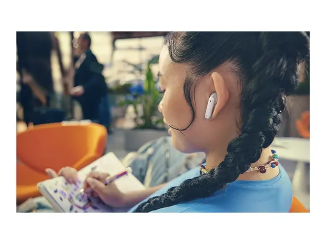 JBL TUNE Flex 2 - True wireless-hodetelefoner med mikrofon i øret - Bluetooth - aktiv støydemping - hvit 