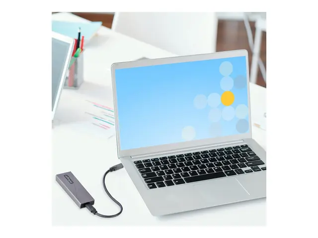 StarTech.com USB-C 10Gbps to M.2 NVMe or SATA SSD Enclosure, Tool-...